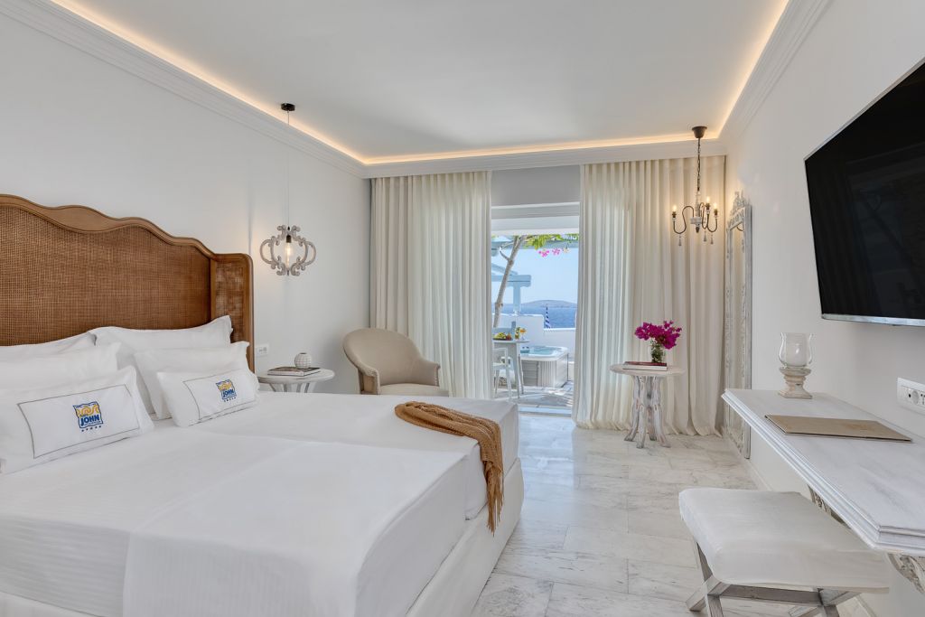 Signature Two Bedroom Suite with Outdoor Jetted Tub and Sea View